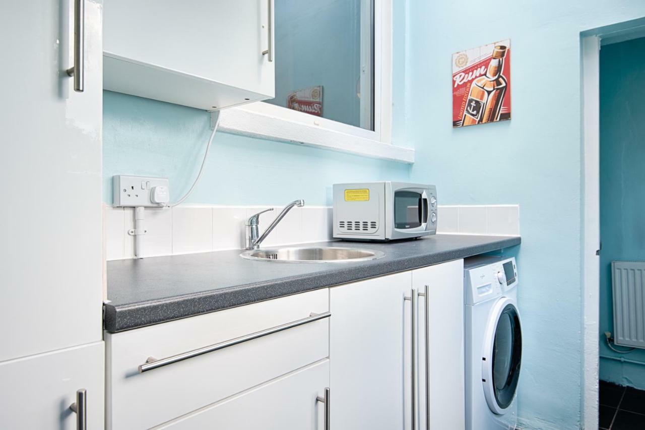 Off Road Parking, Garden, Tv In Every Room Swansea Exteriör bild