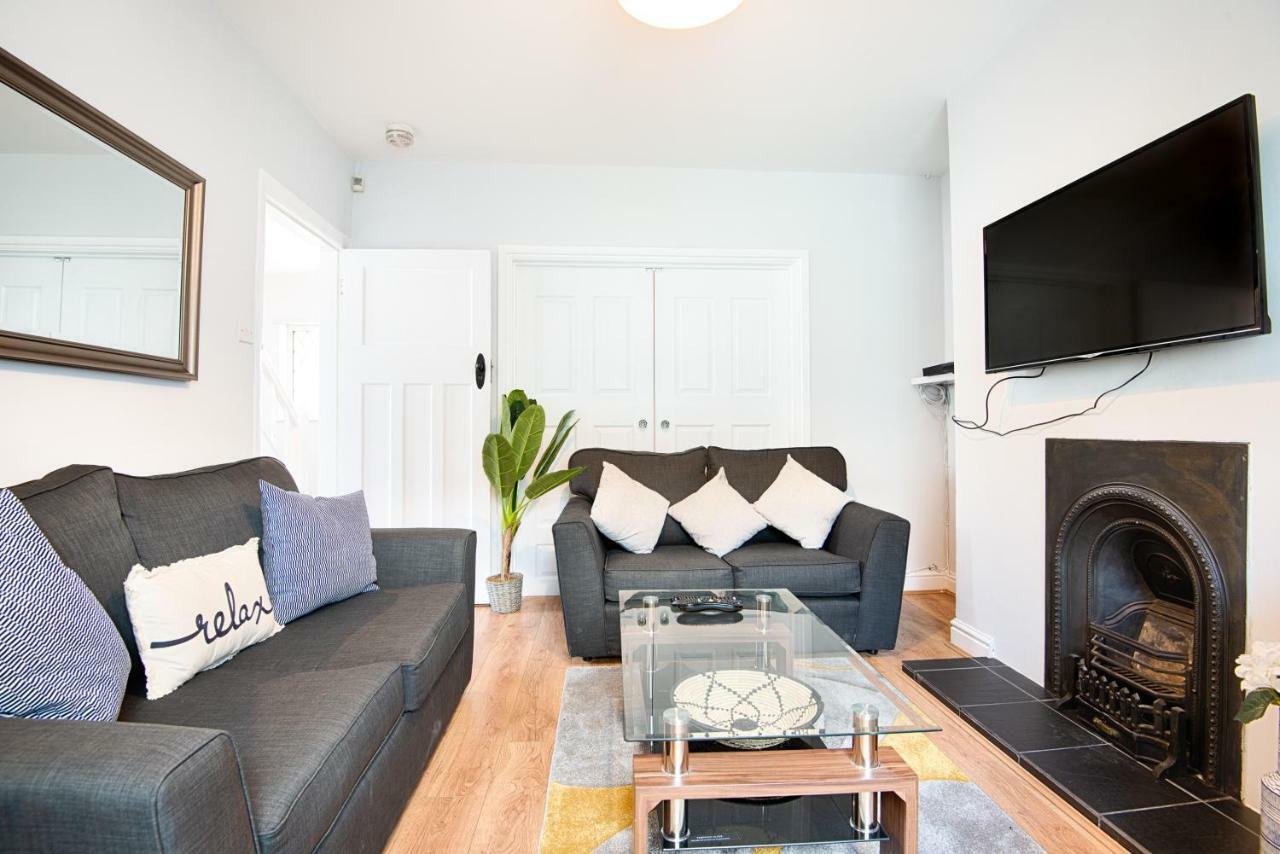 Off Road Parking, Garden, Tv In Every Room Swansea Exteriör bild
