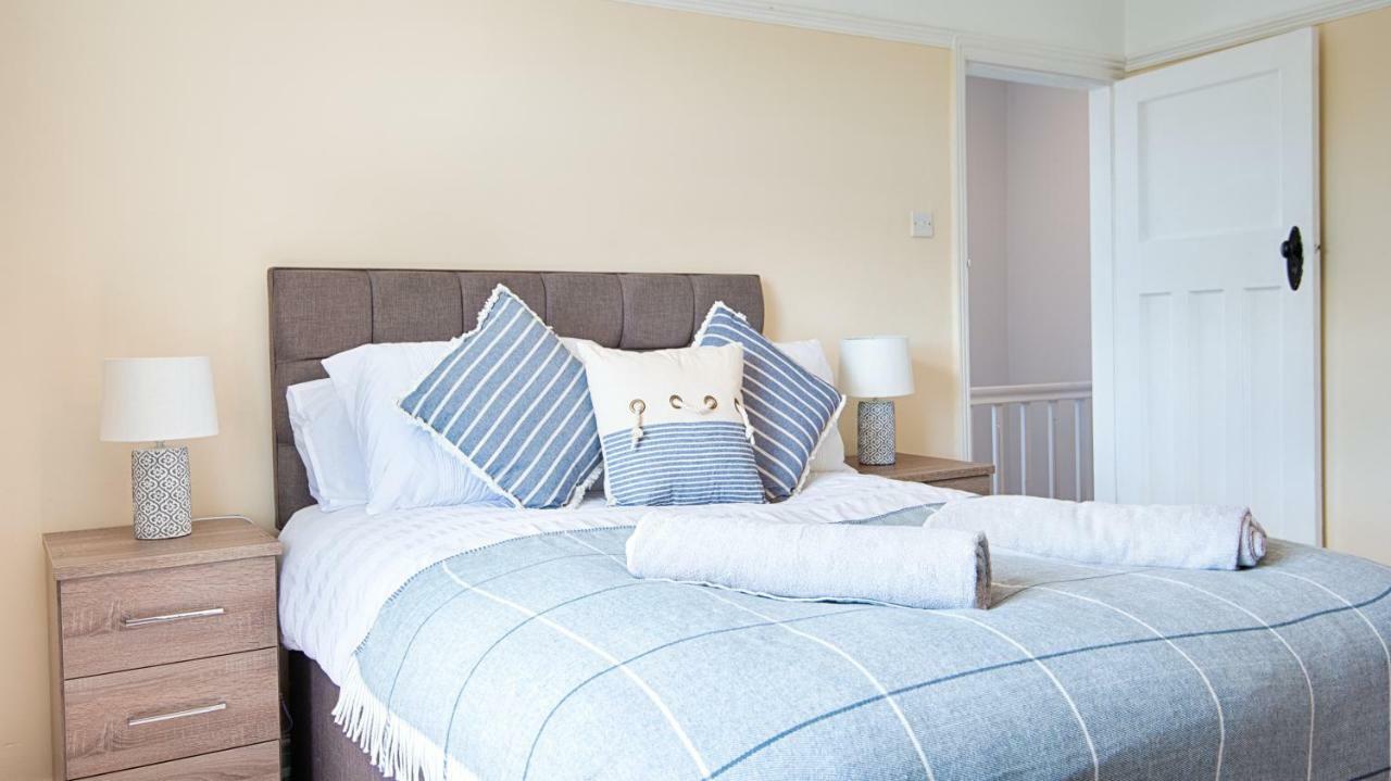 Off Road Parking, Garden, Tv In Every Room Swansea Exteriör bild