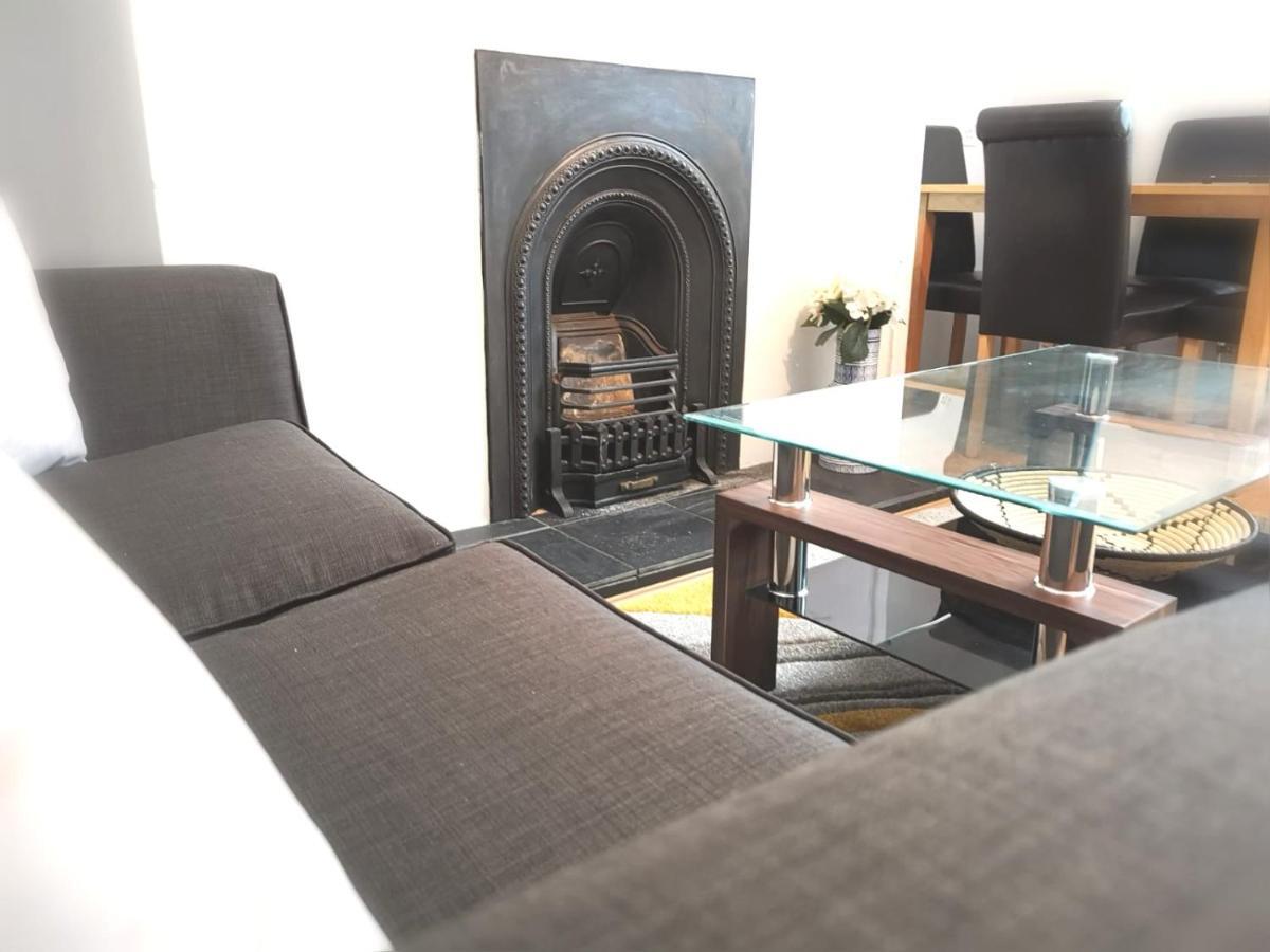 Off Road Parking, Garden, Tv In Every Room Swansea Exteriör bild